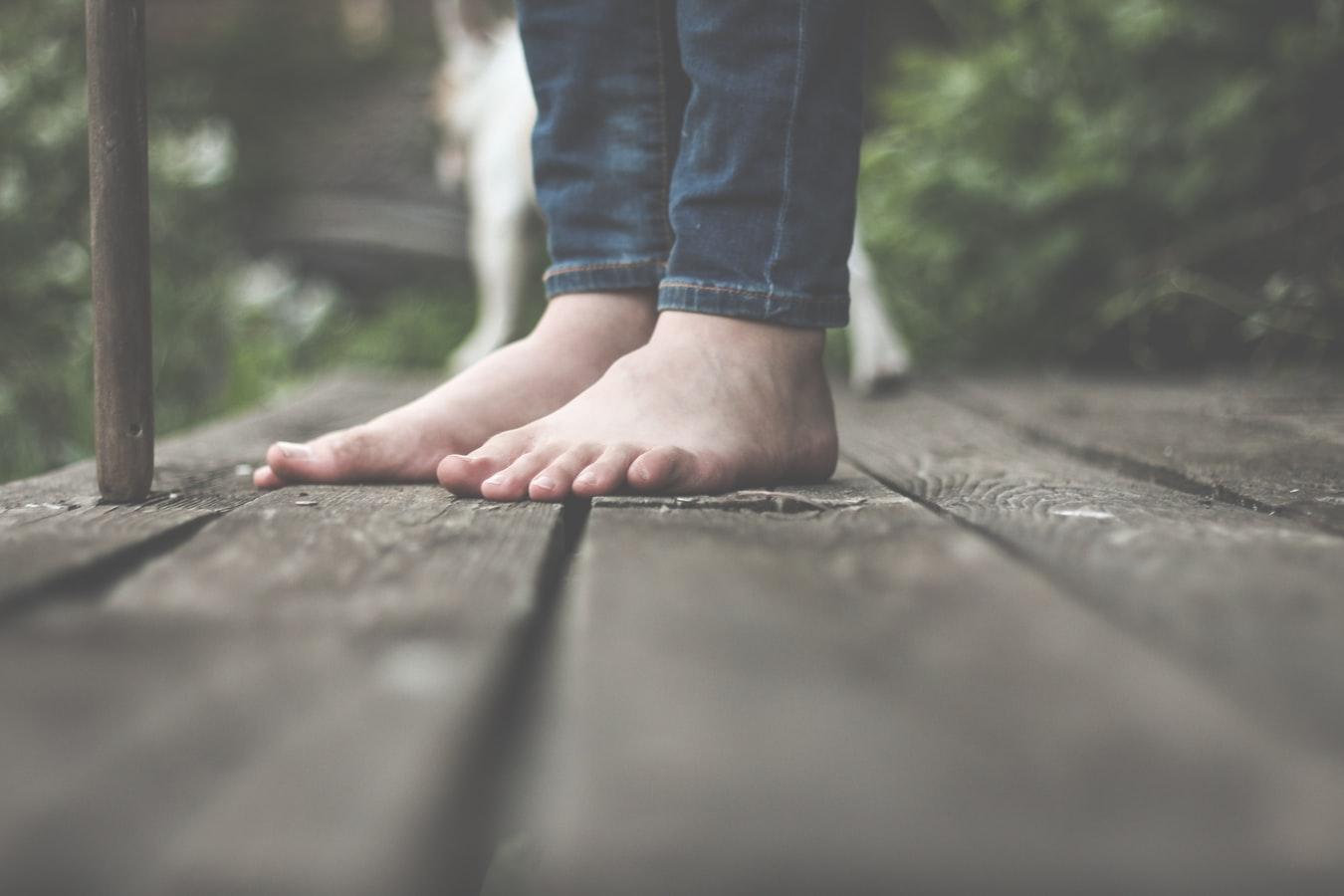 does-having-flat-feet-affect-your-balance-cherrywood-foot-care